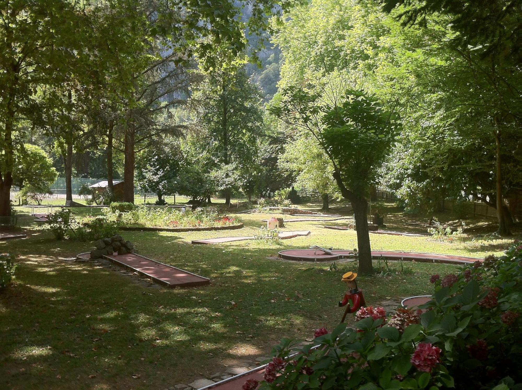 Residence Thermale Du Parc Ornolac-Ussat-les-Bains 外观 照片